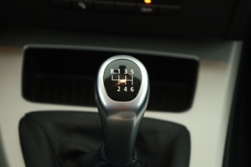 BMW Seria 3 E90-91-92-93 Touring E91 2.0 318d 143KM 2012 BMW 3 318 d, Xenon, Bi-Xenon, Klima, Klimatronic, zdjęcie 10