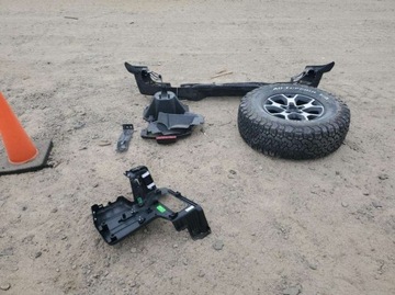 Jeep Wrangler IV 2020 Jeep Wrangler 3.6 V6 benzyna 284KM 4X4 RUBICON, mala szkoda od ubezpieczal, zdjęcie 8