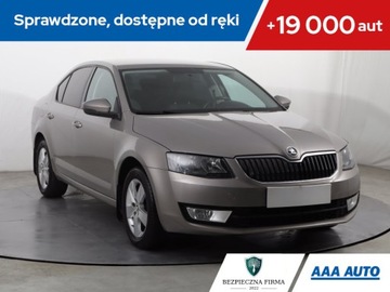 Skoda Octavia II Hatchback Facelifting 1.2 TSI 105KM 2013 Skoda Octavia 1.2 TSI, Salon Polska, Serwis ASO