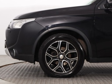 Mitsubishi Outlander III SUV Facelifting 2015 2.0 MIVEC 150KM 2015 Mitsubishi Outlander 2.0, Salon Polska, GAZ, 4X4, zdjęcie 14
