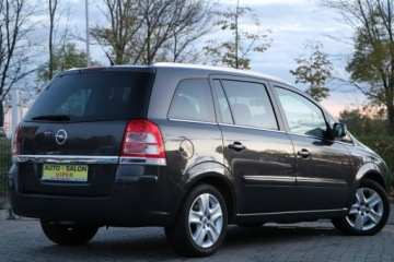 Opel Zafira B 1.6 Twinport ecoFLEX 115KM 2013 Opel Zafira krajowy,1-właściciel,7-osob, zdjęcie 2