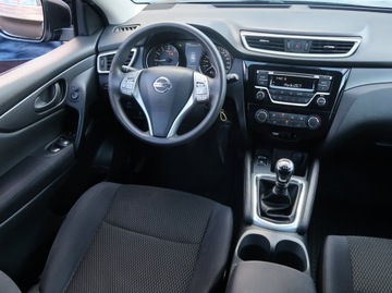Nissan Qashqai II Crossover 1.2 DIG-T 115KM 2015 Nissan Qashqai 1.2 DIG-T, Salon Polska, Klima, zdjęcie 5