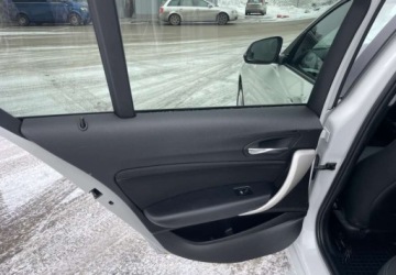 BMW Seria 1 F20-F21 2016 BMW Seria 1 BMW Seria 1 118i Edition Metropolitan 1.5 Benzyna 136KM, zdjęcie 18