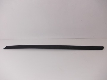 LISTWA DOLNA prawa DRZWI AUDI 80 b4