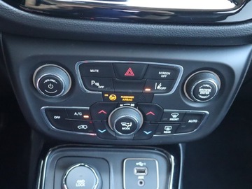 Jeep Compass II SUV 1.4 Multiair 170KM 2019 Jeep Compass 1.4 MultiAir, Salon Polska, zdjęcie 12