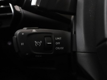  DS Automobiles DS 7 Crossback Performance Line+, zdjęcie 31