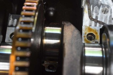 ВАЛ НИЖНЕГО БЛОКА ДВИГАТЕЛЯ N53B30A BMW E90 E91 3.0i 218 л.с. 04-10