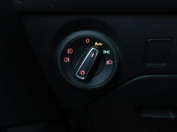 Seat Leon III ST 2.0 TDI CR 150KM 2016 Seat Leon Niski przebieg Navi Czujniki parkowania, zdjęcie 30