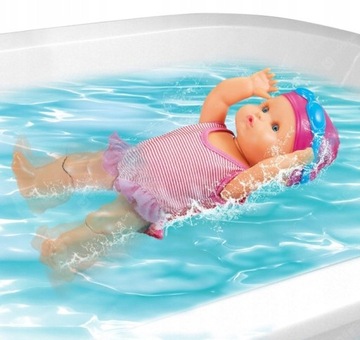 КУКЛА ПЛАВАЕТ В ВОДУ МАЛЫШ ПЛАВАЕТ В НАРЯДЕ СО СПОНОМ