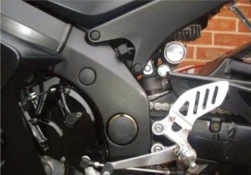 КРЫШКИ РАМЫ ВИНТОВЫЕ ЗАГЛУШКИ SUZUKI GSX-R 1000 05-06