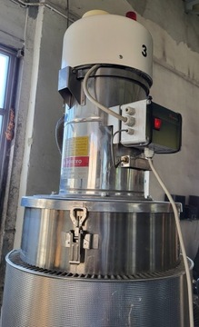 Suszarka suchego powietrza z zaciągiem tworzywa Moretto