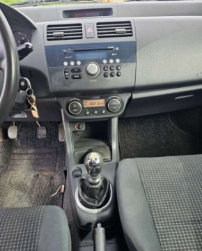 Suzuki Swift IV 2007 Suzuki Swift Suzuki Swift 1.3 DDiS 16v GLX 1.2 Diesel 69KM, zdjęcie 15