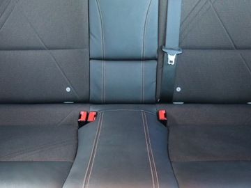 BMW X4 G01 xDrive20i 184KM 2016 BMW X4 xDrive20i, Salon Polska, Serwis ASO, 4X4, zdjęcie 9