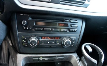 BMW X1 E84 Crossover sDrive18d 143KM 2011 BMW X1 xLine 2.0D 143KM Serwis Navi Android Klimatronik Rok Gwarancji 2.0, zdjęcie 17