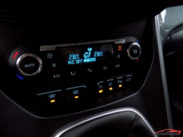 Ford C-MAX II Minivan 1.0 EcoBoost 125KM 2015 Ford C-MAX TITANIUM Kamera Navi ParkAssist LineAssist Keyless Benzyna 125KM, zdjęcie 25