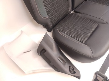 СИДЕНИЕ РЕМНИ БЕЗОПАСНОСТИ ЗАДНИЕ СТОРОНЫ PEUGEOT 208 I