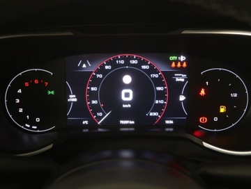 Fiat Tipo II Hatchback Facelifting 1.6 MultiJet 130KM 2022 Fiat Tipo 1.6 MultiJet, Salon Polska, zdjęcie 10