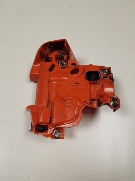 КРЫШКА ОСНОВАНИЯ КАРБЮРАТОРА HUSQVARNA 560XP 555 562XP
