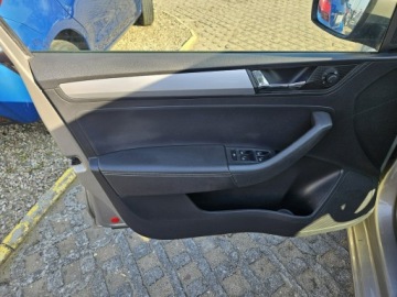 Skoda Rapid II Liftback Facelifting 1.0 TSI 110KM 2017 Škoda RAPID Skoda RAPID 1,0 benzyna 110KM salon, zdjęcie 11