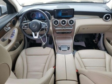 Mercedes GLC C253 2021 Mercedes-Benz GLC 300 4Matic 2021 2.0 Benzyna 255KM, zdjęcie 8