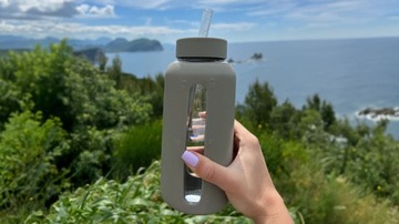 СТЕКЛЯННАЯ БУТЫЛКА ДЛЯ ВОДЫ С ДВУМЯ ПРОБКАМИ LINE SPORT 800 МЛ РОЗОВАЯ