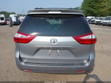 Toyota Sienna III 2017 Toyota Sienna 2017 TOYOTA SIENNA LE 8 PASSENGER 3.5 Benzyna 296KM, zdjęcie 6