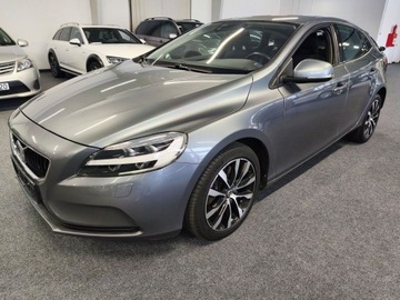 Volvo V40 II Hatchback Facelifting 2.0 D2 120KM 2019 Volvo V40 2.0, 120 KM, Automat, Nawi, Kamera,, zdjęcie 1