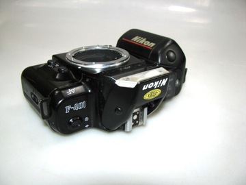КАМЕРА NIKON F 401AF — корпус