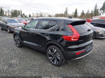Volvo XC40 2025 Volvo XC 40 B5 Ultra Bright Theme 2025 2.0 Benzyna 247KM, zdjęcie 3