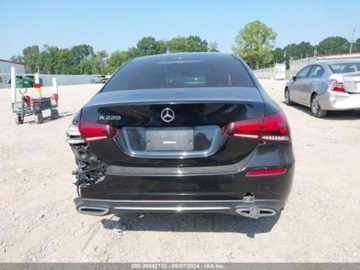 Mercedes Klasa A W177/V177 2022 Mercedes-Benz Klasa A 2022r., 2.0l, od ubezpieczalni 2.0 Benzyna 188KM, zdjęcie 5