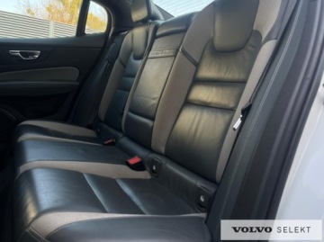 Volvo S60 III Sedan 2.0 T4 190KM 2020 Volvo S60 FV23% SalonPL T4 RDesign High Beam BLIS, zdjęcie 15