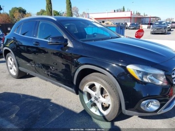 Mercedes GLA I 2018 Mercedes-Benz GLA 2018 MERCEDES-BENZ GLA 250 4MATIC 2.0 Benzyna 308KM, zdjęcie 3