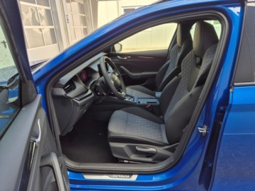 Skoda Octavia IV Liftback 1.5 TSI EVO 150KM 2026 Skoda Octavia SPORTLINE 1.5 TSI DSG z placu 150 KM, zdjęcie 16