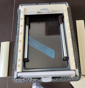 Открывающееся окно для прицепа-домика DOMETIC 39,5x53