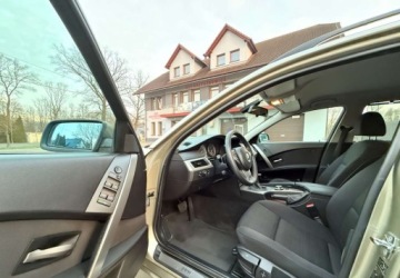 BMW Seria 5 E60 Sedan 2.5 525Xi 218KM 2005 BMW Seria 5 BMW Seria 5 525i 2.5 Benzyna 218KM, zdjęcie 13