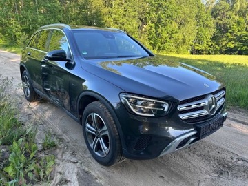 Mercedes GLC C253 2020 Mercedes-Benz GLC 300 de 4Matic diesel elektric 2.0 Hybryda Plug-in 194KM, zdjęcie 2