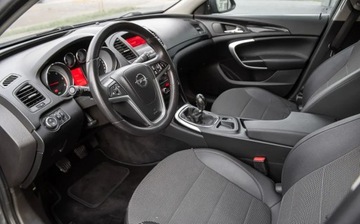 Opel Insignia I Sports Tourer 2.0 CDTI ECOTEC 160KM 2010 Opel Insignia 2.0CDTI 160KM Skora Pdc Alu Gwarancjia 2.0 Diesel 160KM, zdjęcie 14
