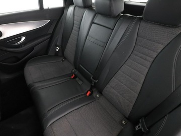 Mercedes Klasa E W213 Kombi 2.0 220d 194KM 2019 Mercedes E 220 FV23% Automat Navi Kamera cofania, zdjęcie 16