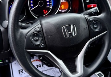 Honda Jazz IV Mikrovan 1.3 i-VTEC 102KM 2016 Honda Jazz podgrzewane fotele BEZWYPADKOWY czujniki RADAR 1.3 Benzyna 102KM, zdjęcie 17