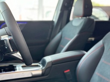 Mercedes GLB SUV Facelifting 2.0 220 190KM 2025 MERCEDES-BENZ GLB 220 4-Matic AMG Line 2.0 190KM, zdjęcie 6