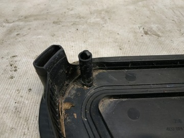 AUDI A8 D3 КРЫШКА ПЫЛЕВОГО ФИЛЬТРА 4E0819647C