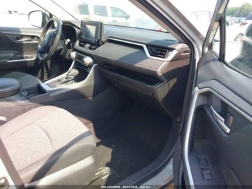 Toyota RAV4 V 2022 Toyota RAV4 XLE 2022 2.5l 2.5 Benzyna 203KM, zdjęcie 9