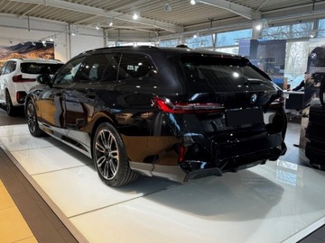BMW Seria 5 G90-91 Touring 2.0 520d 197KM 2025 Touring 520d xDrive Sport Combi 2.0 (197KM) 2025, zdjęcie 1