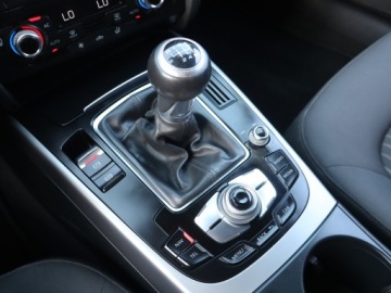 Audi A4 B8 Avant Facelifting 2.0 TDI 143KM 2013 Audi A4 2.0 TDI, Navi, Xenon, Bi-Xenon, Klima, zdjęcie 12
