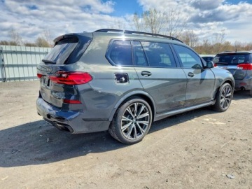 BMW X7 2022 BMW X7 2022 BMW X7 M50I 4.4 Benzyna 523KM, zdjęcie 3
