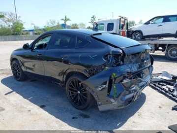 BMW X6 G06 2022 BMW X6 xDrive40i 2022 3.0l 3.0 Benzyna 335KM, zdjęcie 3