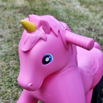 Беговой аттракцион FEBER Pink Unicorn на широких колесах