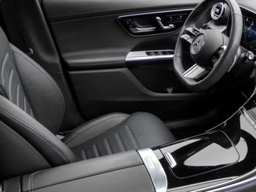 Mercedes GLC C254/X254 Coupe 2.0 200 204KM 2025 MERCEDES-BENZ GLC 200 4-Matic AMG Line 2.0 (204KM) 2025, zdjęcie 7