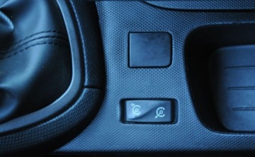 Renault Clio IV Grandtour  1.2 16V 74KM 2014 Renault Clio Benzyna Klimatyzacja Grzane fotele Tempomat 1.1 Benzyna 73KM, zdjęcie 32