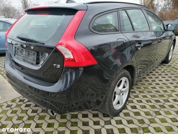 Volvo V60 I Kombi Facelifting 2.0 T3 DRIVE-E 152KM 2016 Volvo V60 I 2.0 T3 2,0, bezwypadkowy, zdjęcie 8